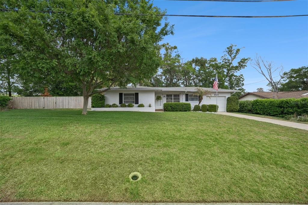 204 Iris Lane Inverness, FL 34452 - Photo 1 of 19