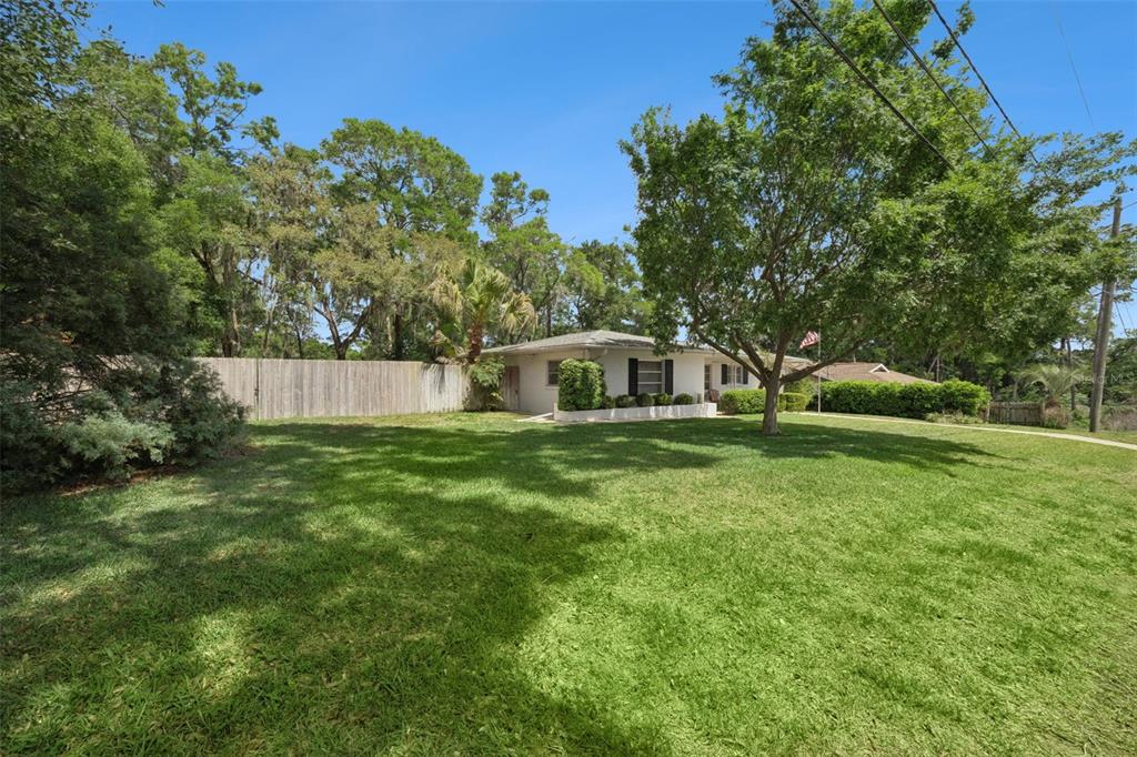 204 Iris Lane Inverness, FL 34452 - Photo 2 of 19