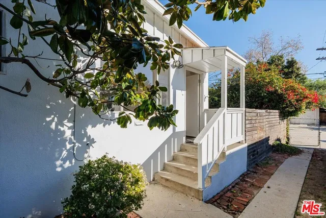 $2,750 | 3171 Silver Lake Boulevard, Los Angeles, CA 90039