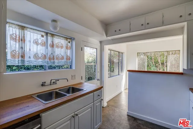 $2,750 | 3171 Silver Lake Boulevard, Los Angeles, CA 90039