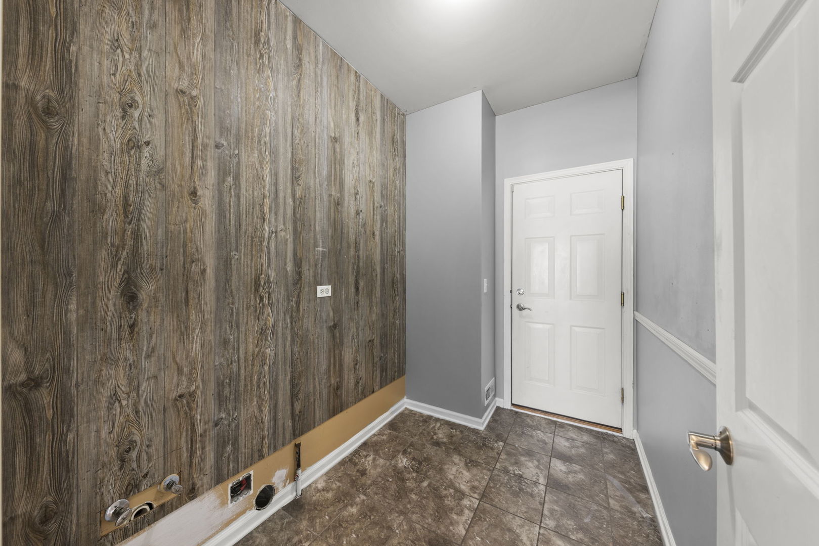 26210 Mapleview Drive Plainfield, IL 60585 - Photo 16 of 55 a view of an entryway with wooden floor