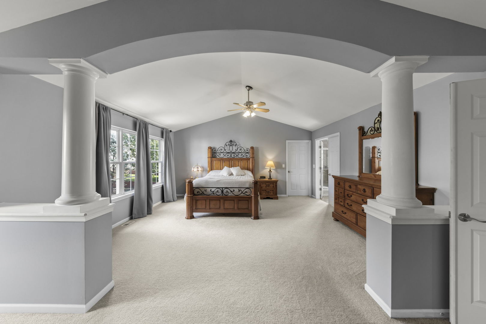 26210 Mapleview Drive Plainfield, IL 60585 - Photo 19 of 55 a living room with furniture and a large window