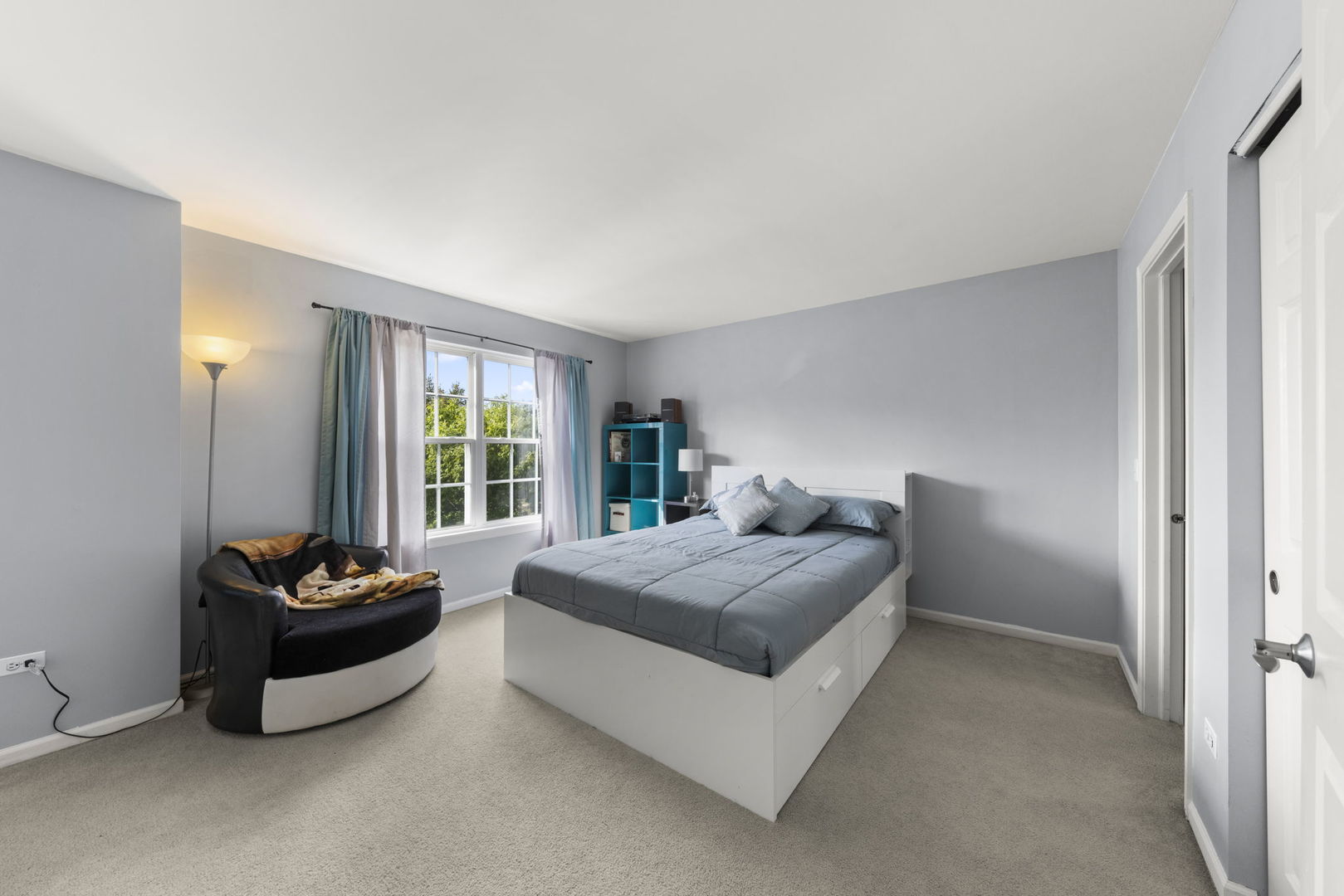 26210 Mapleview Drive Plainfield, IL 60585 - Photo 24 of 55 a spacious bedroom with a bed and a couch