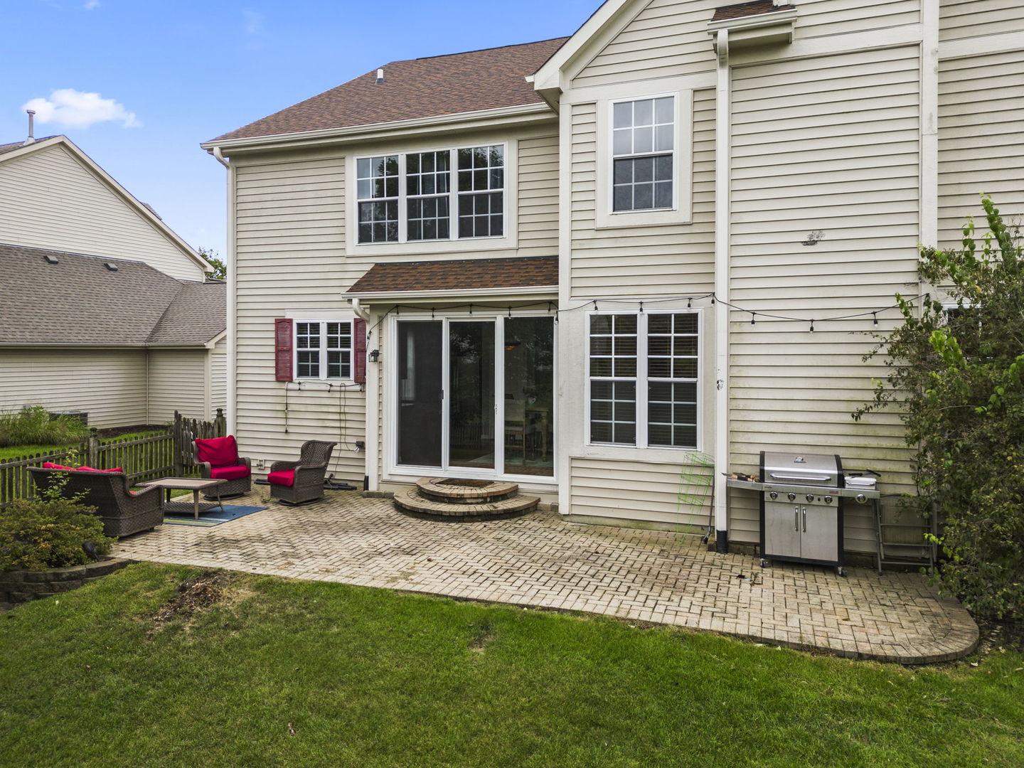 26210 Mapleview Drive Plainfield, IL 60585 - Photo 39 of 55 a house view with a garden space