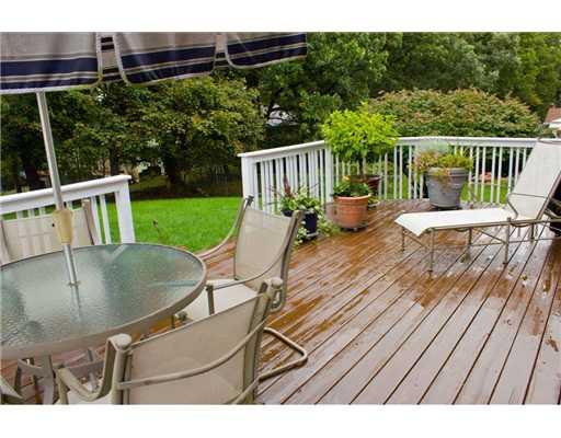 506 Hudderford Road Pittsburgh, PA 15237 - Photo 2 of 11 Patio/Deck.