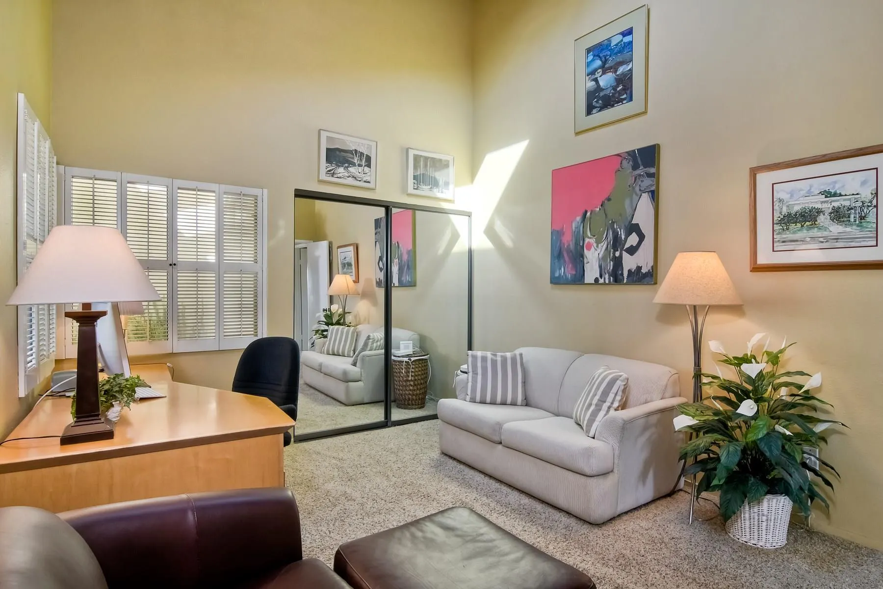 13416 The Square Poway, CA 92064 - Photo 28 of 35 a living room with furniture and a potted plant