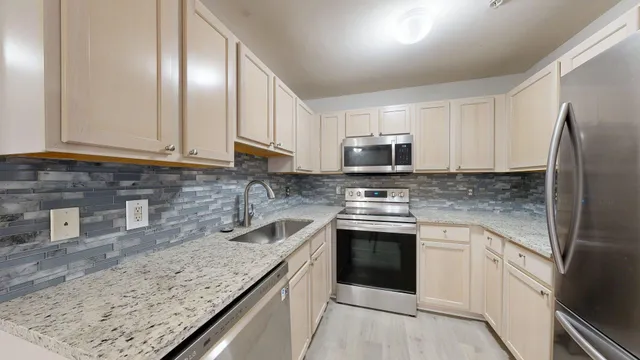 $2,000 | 1866 Lindsay Lane, Ann Arbor, MI 48104