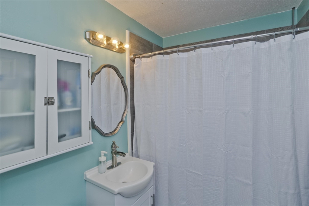 481 Cold Spring Avenue, Unit 2B (4) West Springfield, MA 01089 - Photo 15 of 24 Gallery Image 15