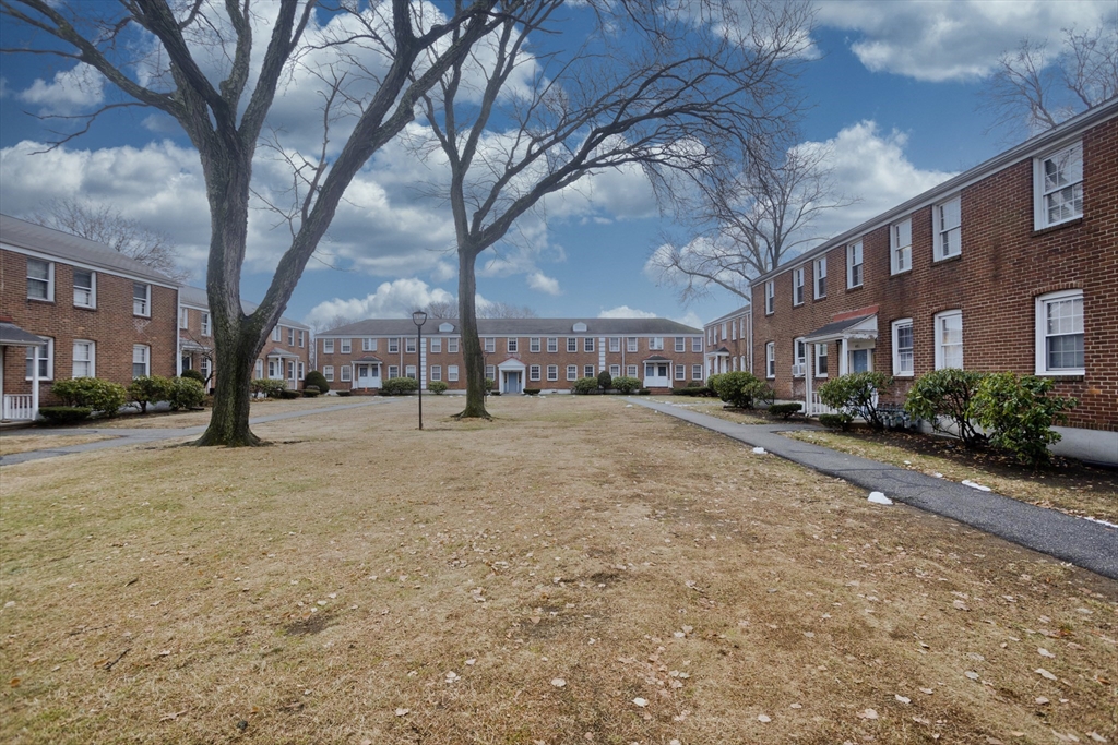 481 Cold Spring Avenue, Unit 2B (4) West Springfield, MA 01089 - Photo 22 of 24 Gallery Image 22