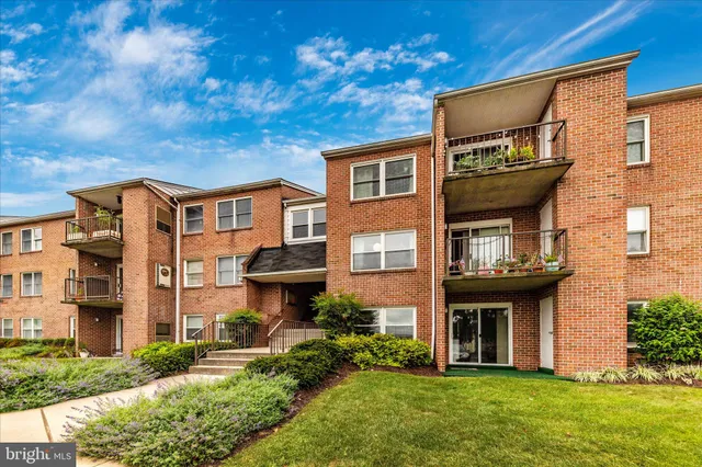 $239,900 | 300 Chapel Court, Unit 322, Walkersville, MD 21793