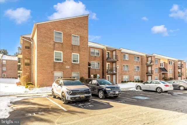$239,900 | 300 Chapel Court, Unit 322, Walkersville, MD 21793
