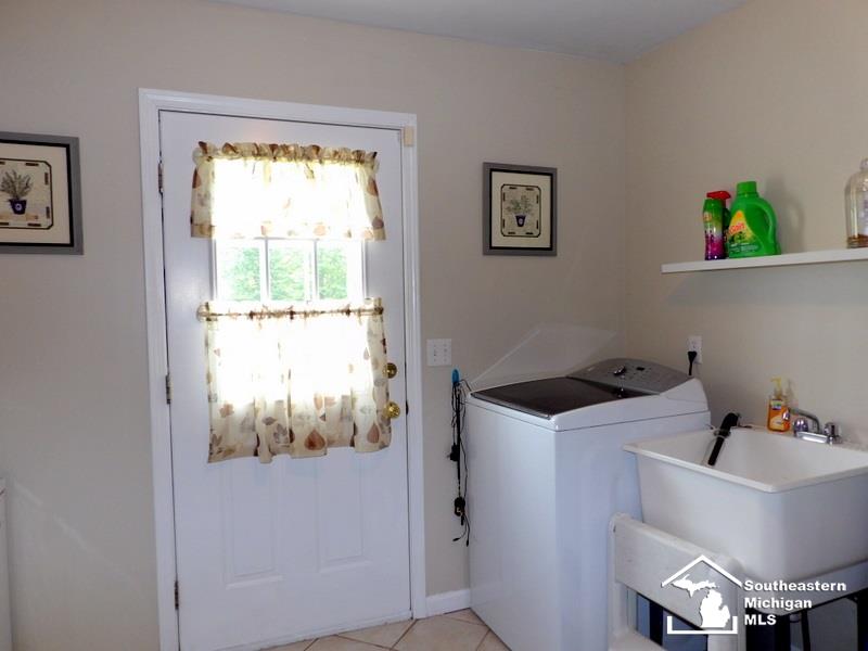 18027 Middlebelt Road Romulus, MI 48174 - Photo 34 of 49