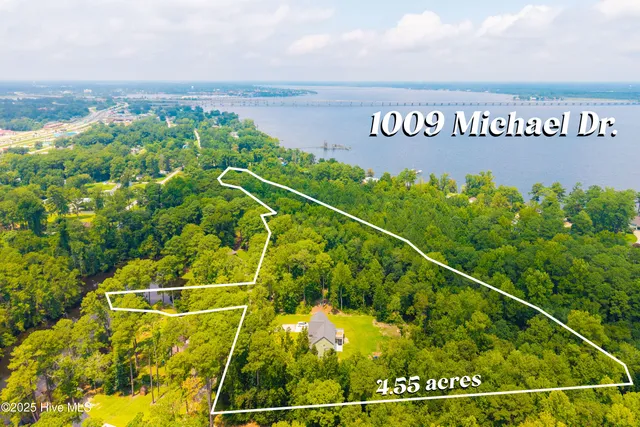 $795,000 | 1009 Michael Drive, New Bern, NC 28560