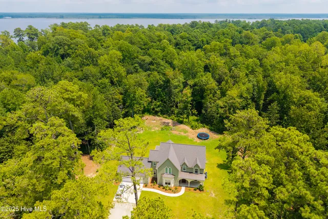 $795,000 | 1009 Michael Drive, New Bern, NC 28560