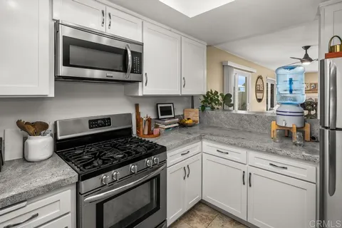 $1,849,000 | 943 Windy Hill Terrace, Encinitas, CA 92024