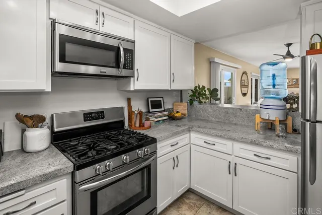 $1,849,000 | 943 Windy Hill Terrace, Encinitas, CA 92024