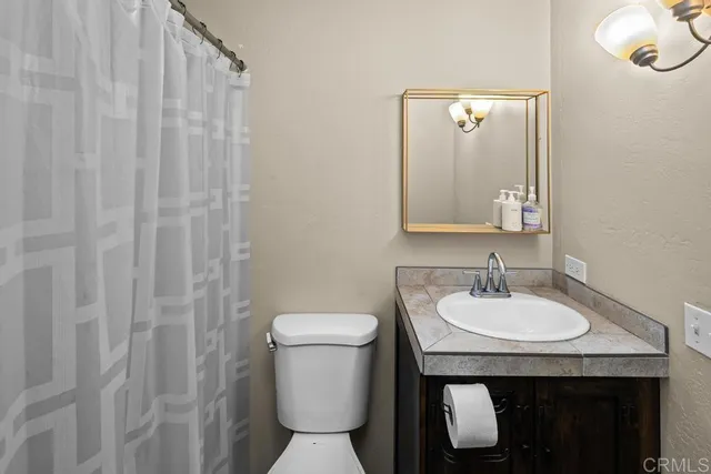 $1,849,000 | 943 Windy Hill Terrace, Encinitas, CA 92024