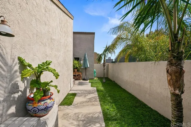 $1,849,000 | 943 Windy Hill Terrace, Encinitas, CA 92024