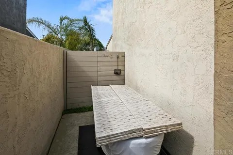 $1,849,000 | 943 Windy Hill Terrace, Encinitas, CA 92024