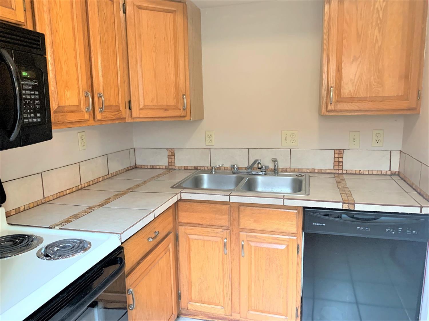 7752 Montgomery Road, Unit 14 Cincinnati, OH 45236 - Photo 6 of 28