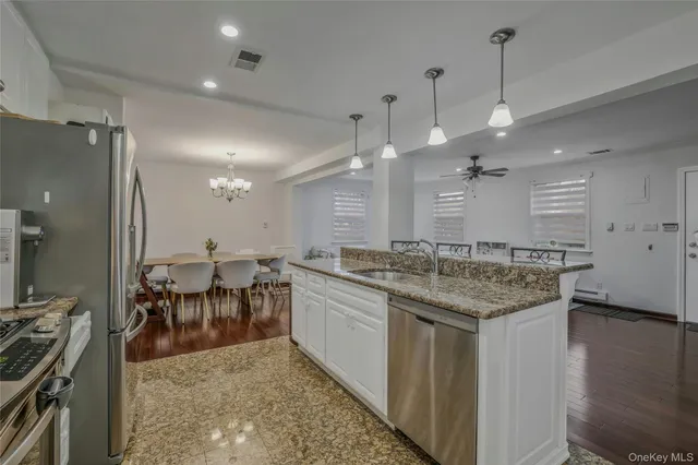 $778,000 | 22904 67th Avenue, Unit 38 | Oakland Gardens