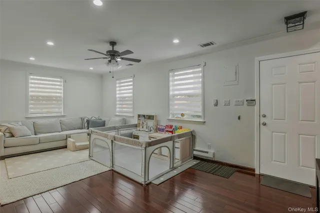 $778,000 | 22904 67th Avenue, Unit 38 | Oakland Gardens