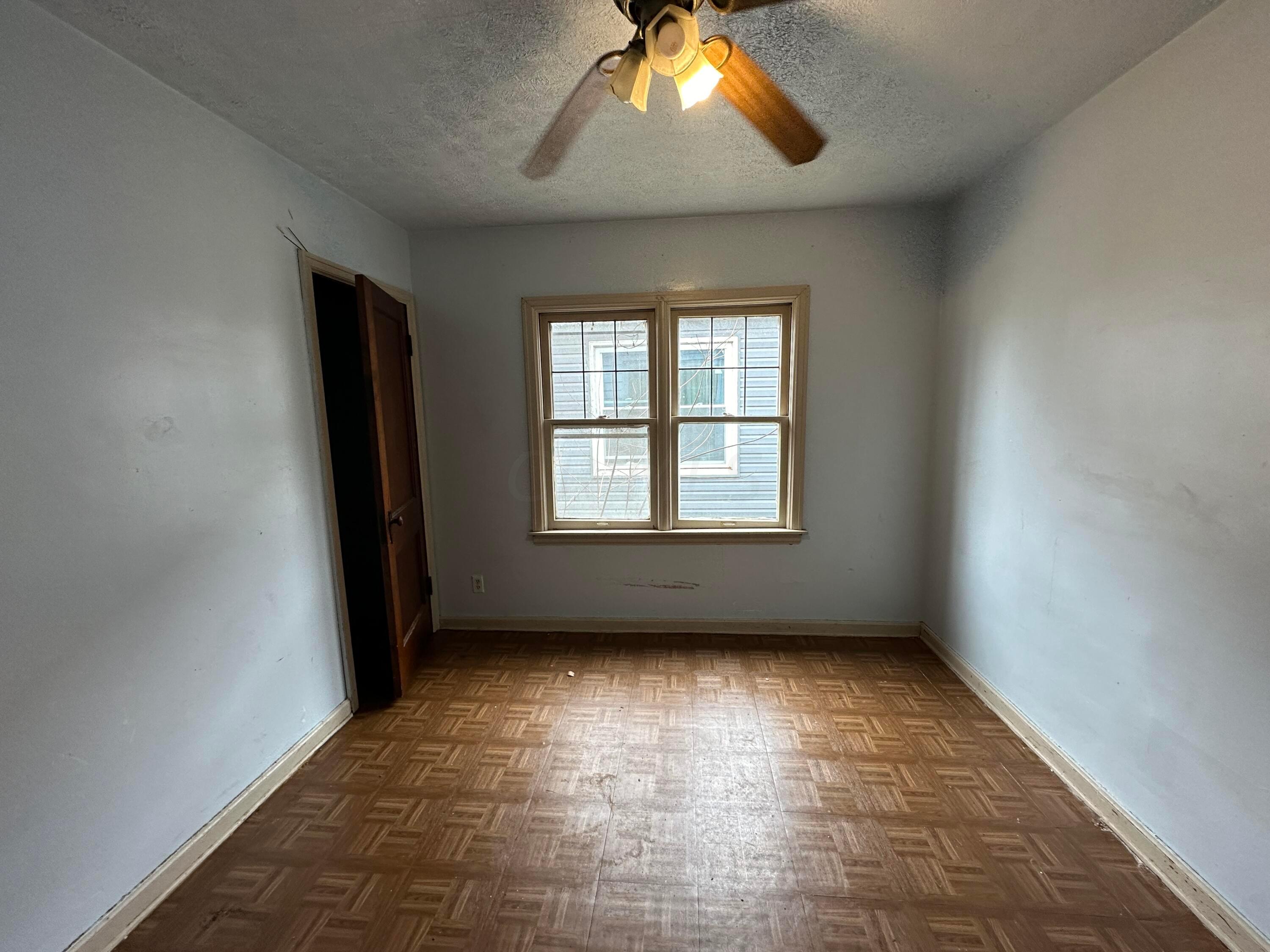 1317 Lockbourne Road Columbus, OH 43206 - Photo 22 of 42 IMG_2407