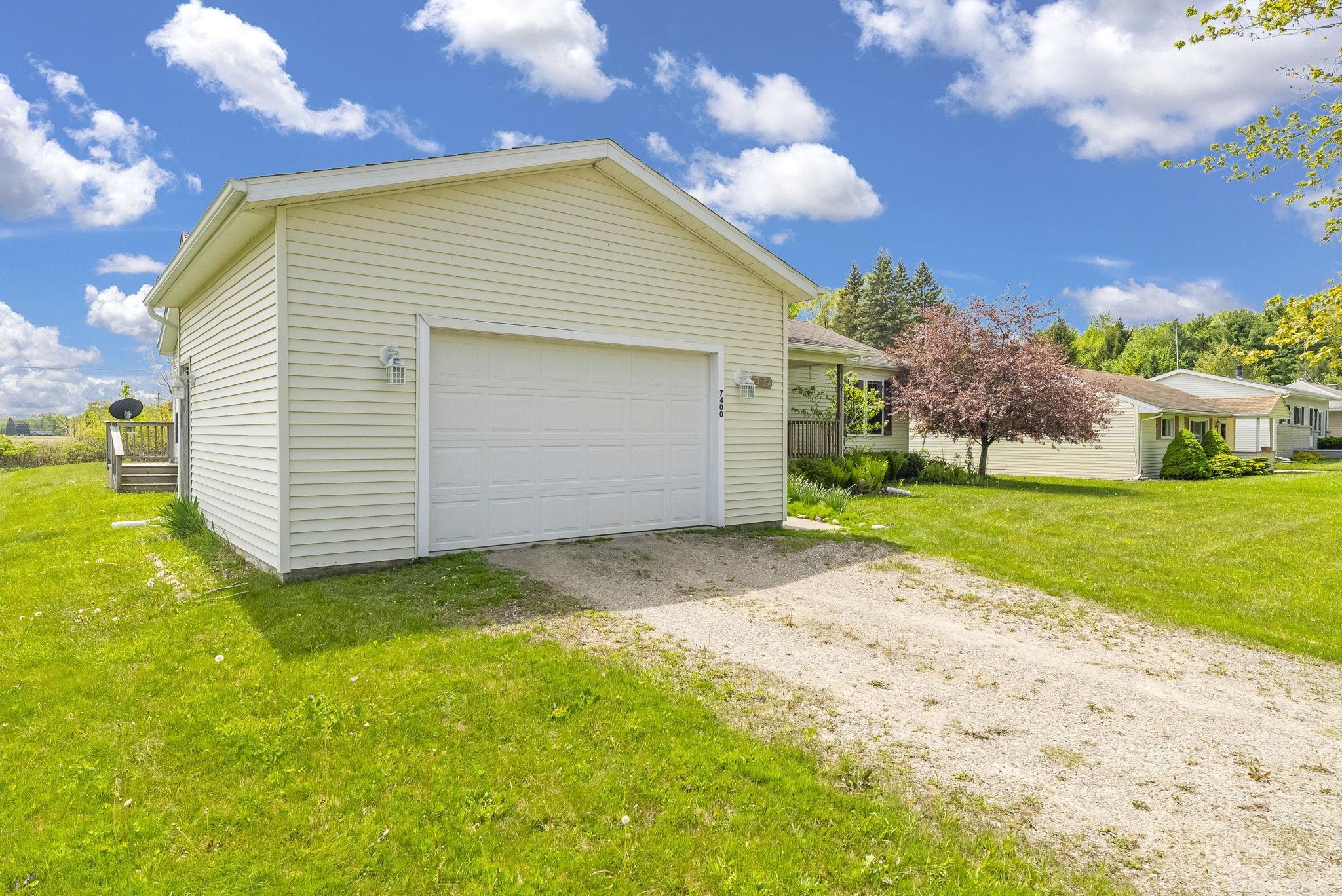 7400 Woodbine Road Lexington, MI 48450 - Photo 35 of 45