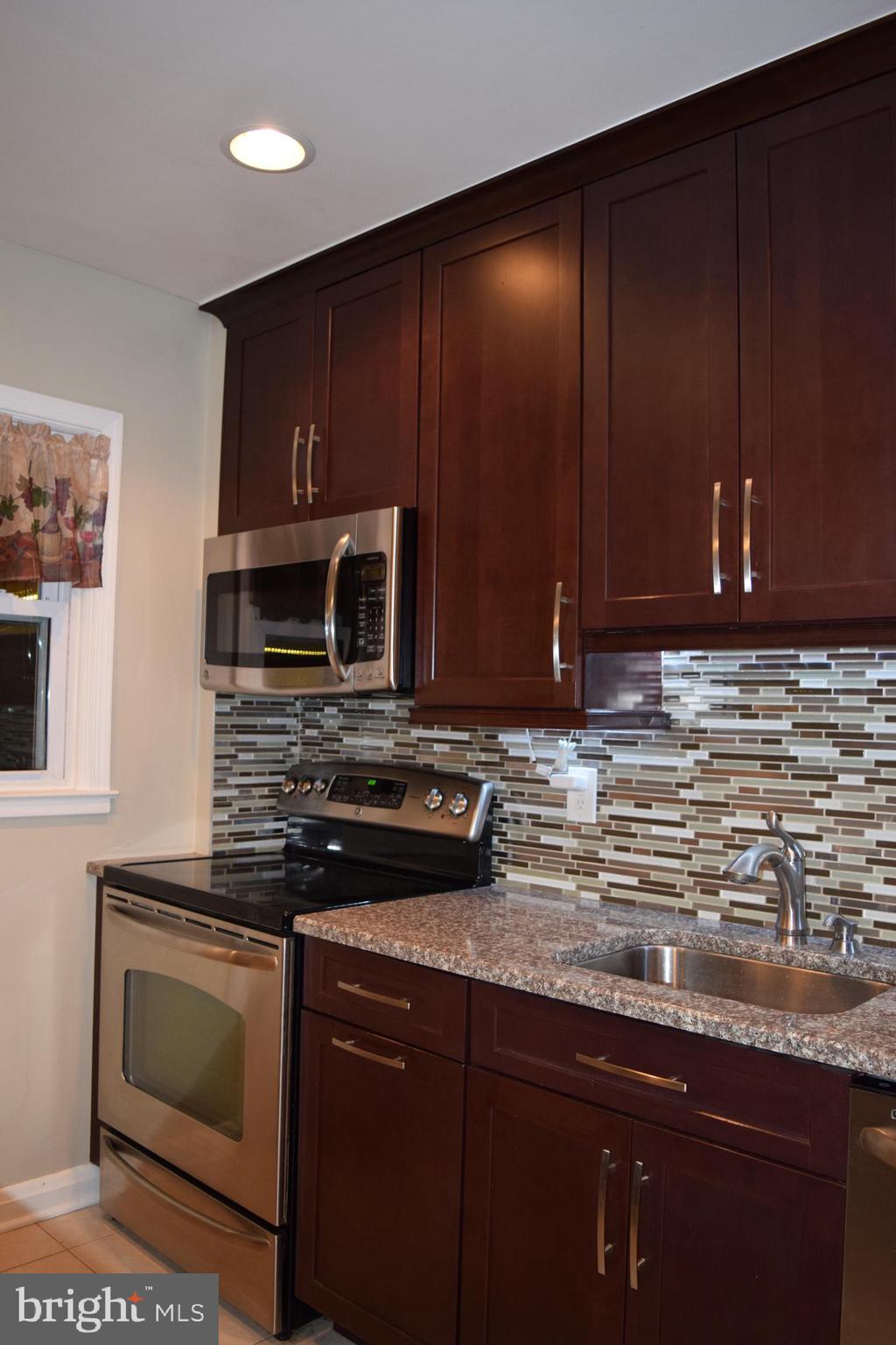 1951 Wareham Road Baltimore, MD 21222 - Photo 20 of 51
