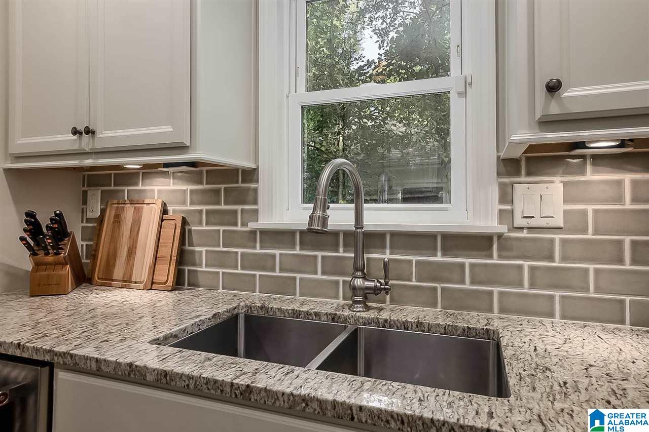 911 Redfern Trail Birmingham, AL 35209 - Photo 6 of 20
