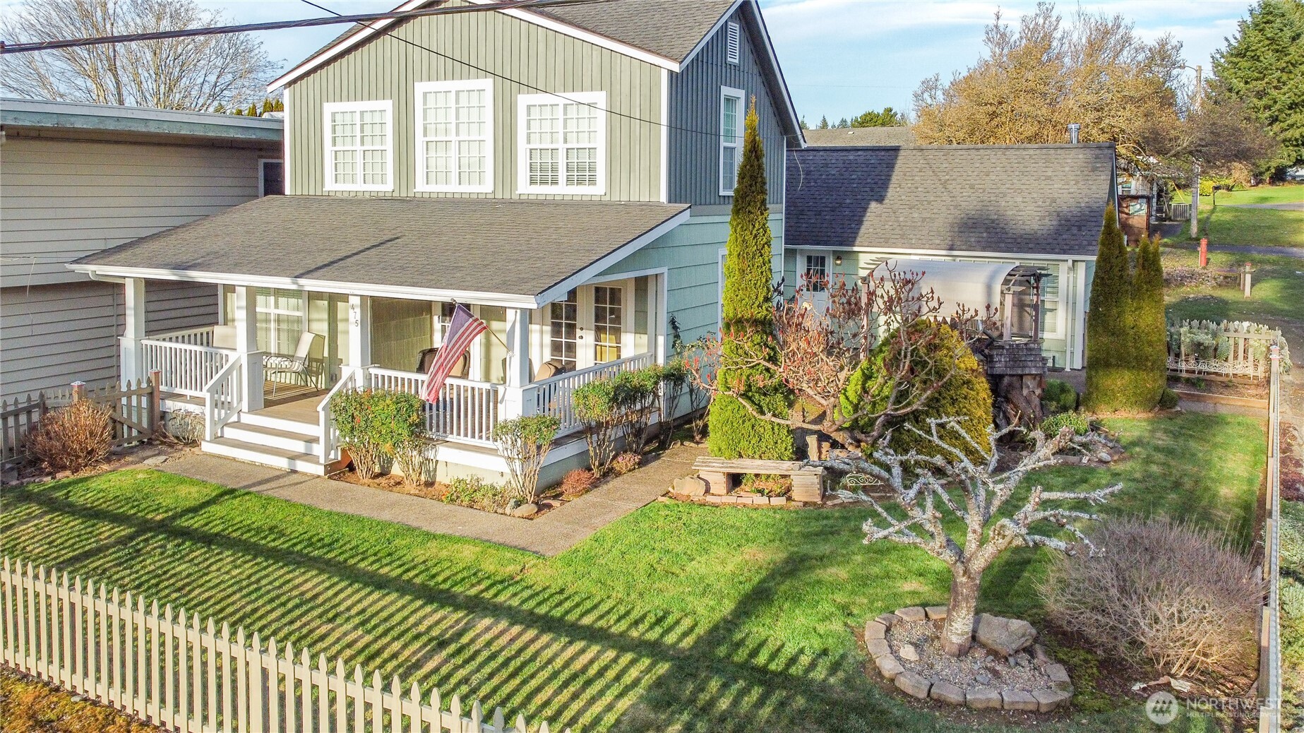 475 Columbia Street Cathlamet, WA 98612 - Photo 1 of 40