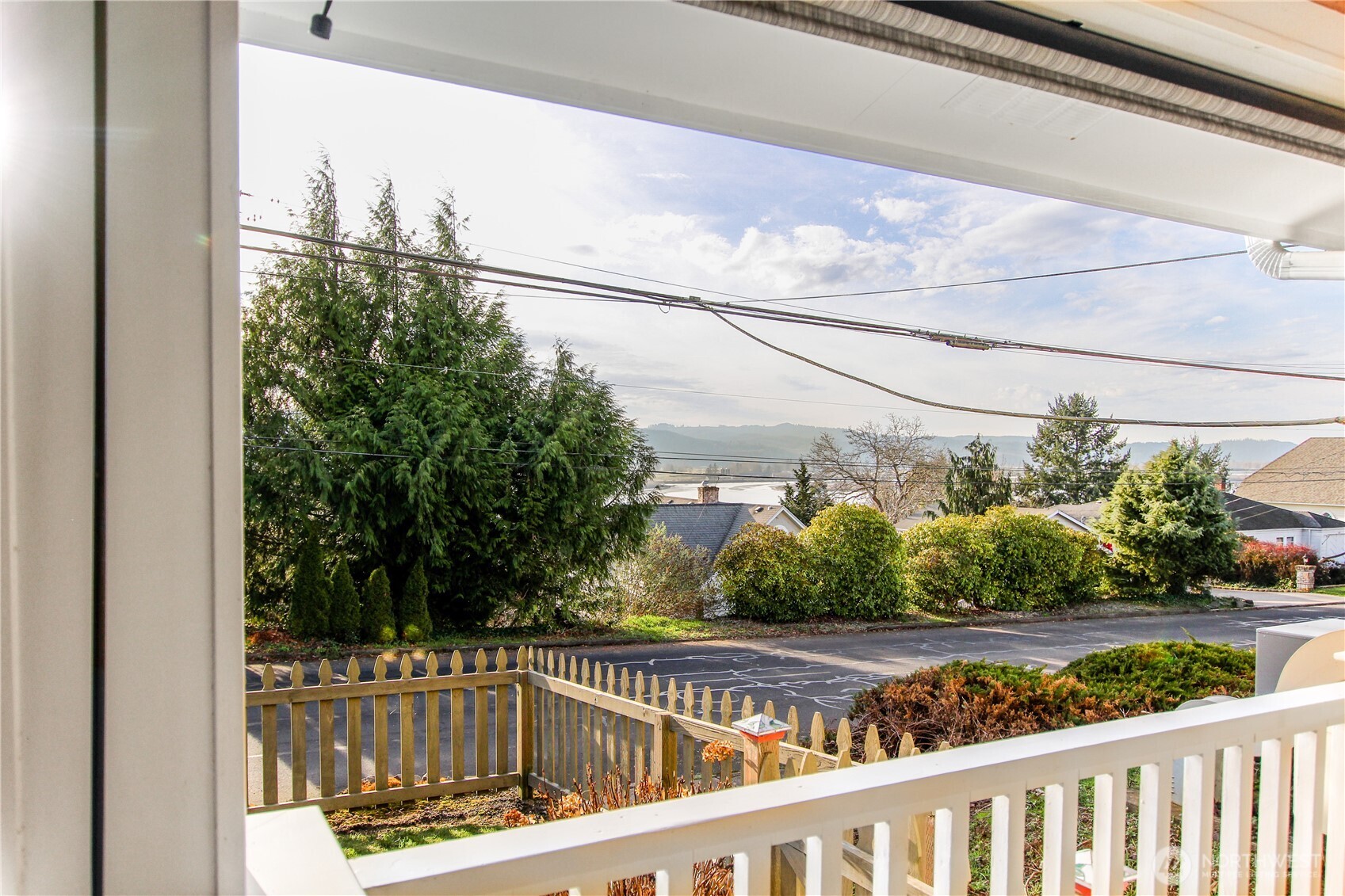 475 Columbia Street Cathlamet, WA 98612 - Photo 12 of 40