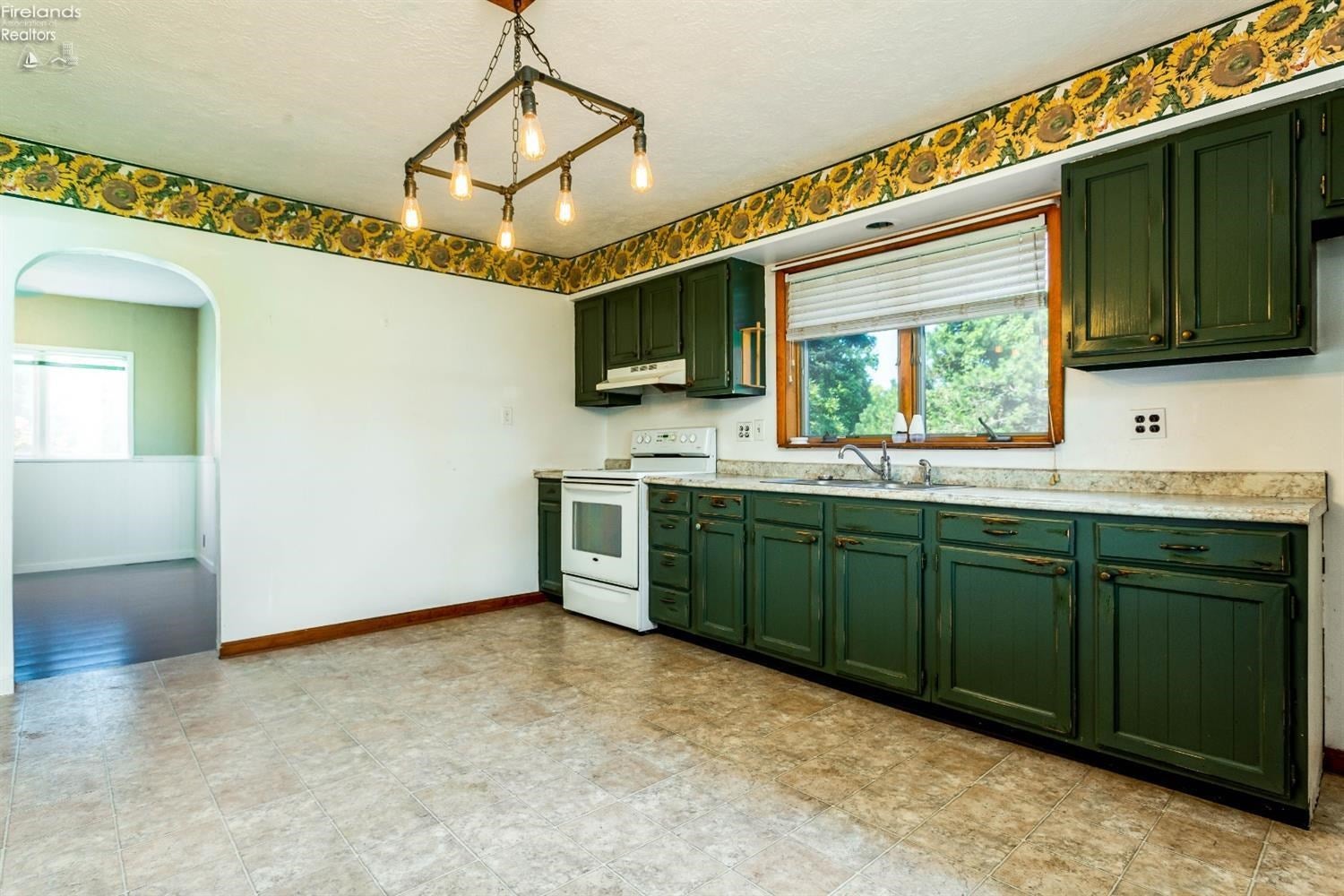 10117 Church Road Huron, OH 44839 - Photo 4 of 37 Gallery Image 4