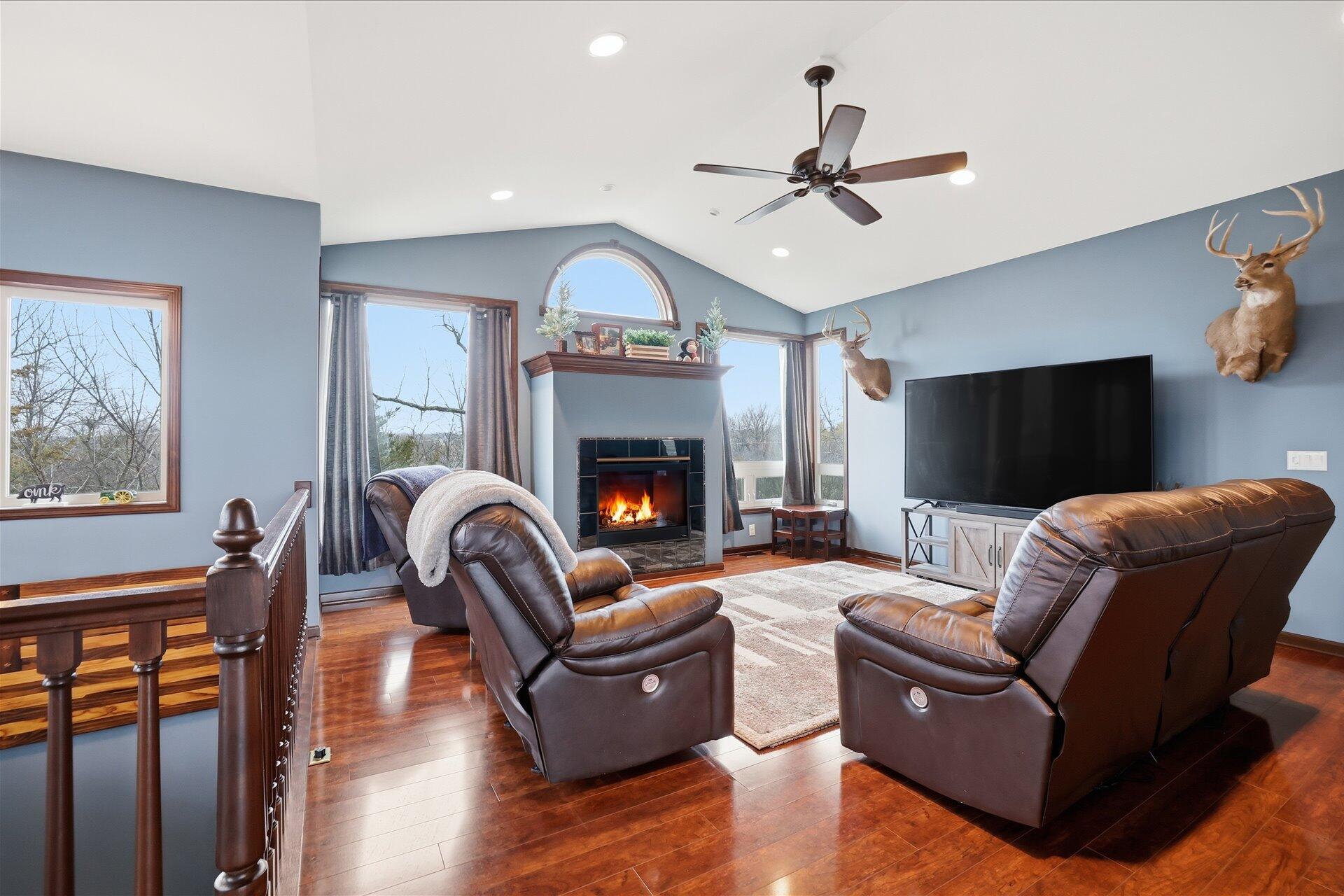 N7026 County DD Spring Prairie, WI 53105 - Photo 15 of 39 Living Room