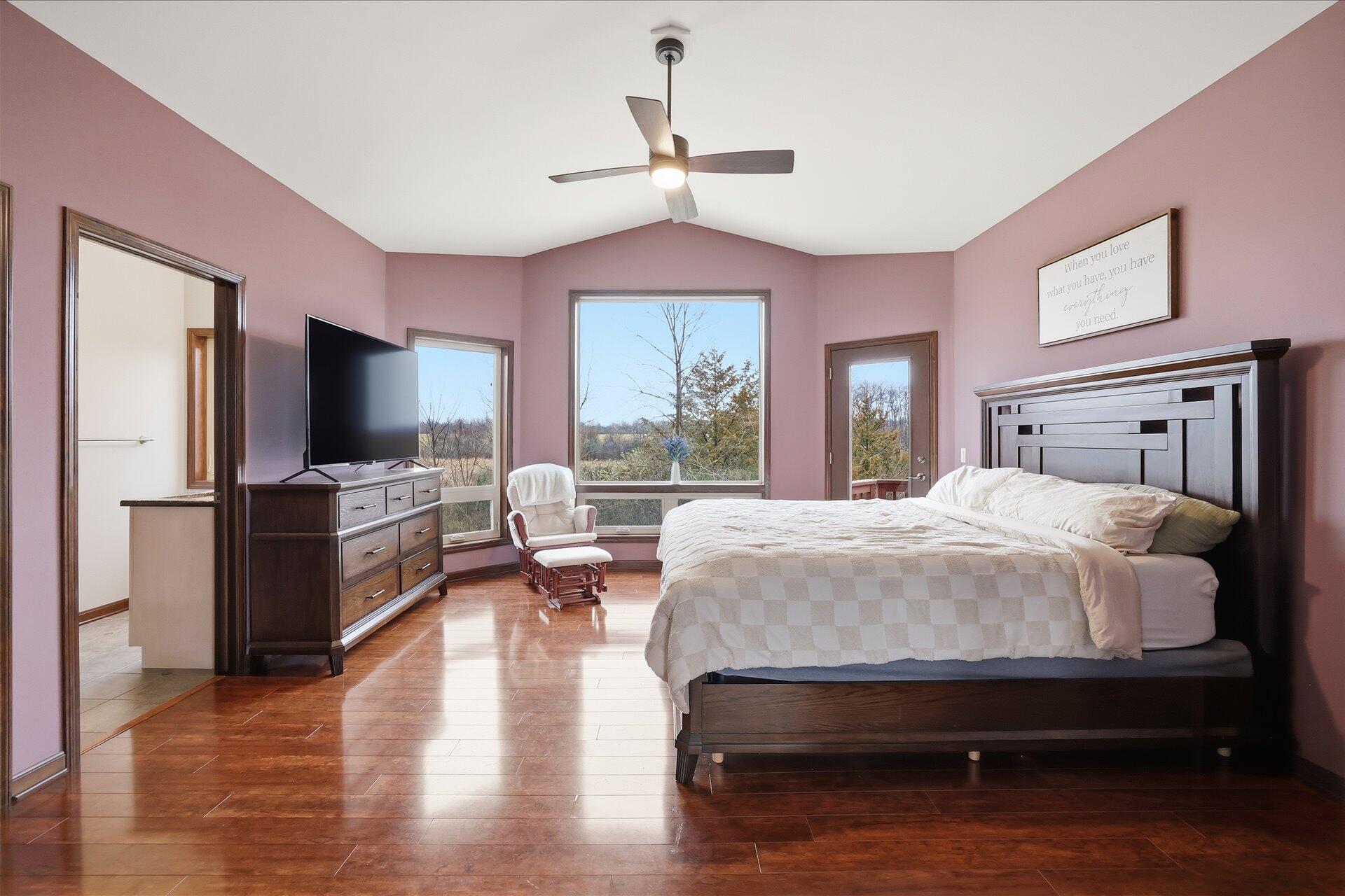 N7026 County DD Spring Prairie, WI 53105 - Photo 18 of 39 Primary bedroom