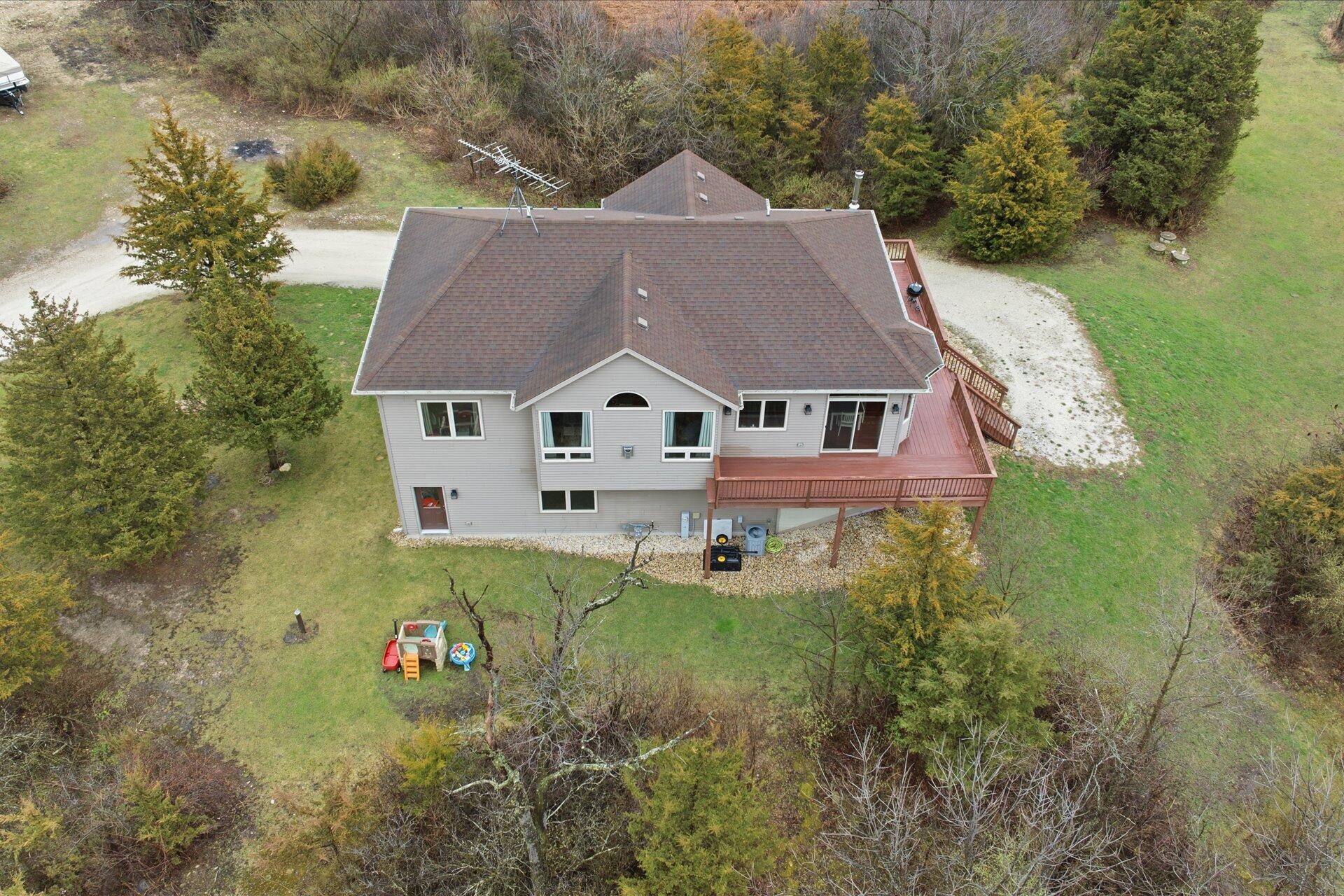 N7026 County DD Spring Prairie, WI 53105 - Photo 4 of 39 06-006_dji_fly_20260410_092950_312_17758