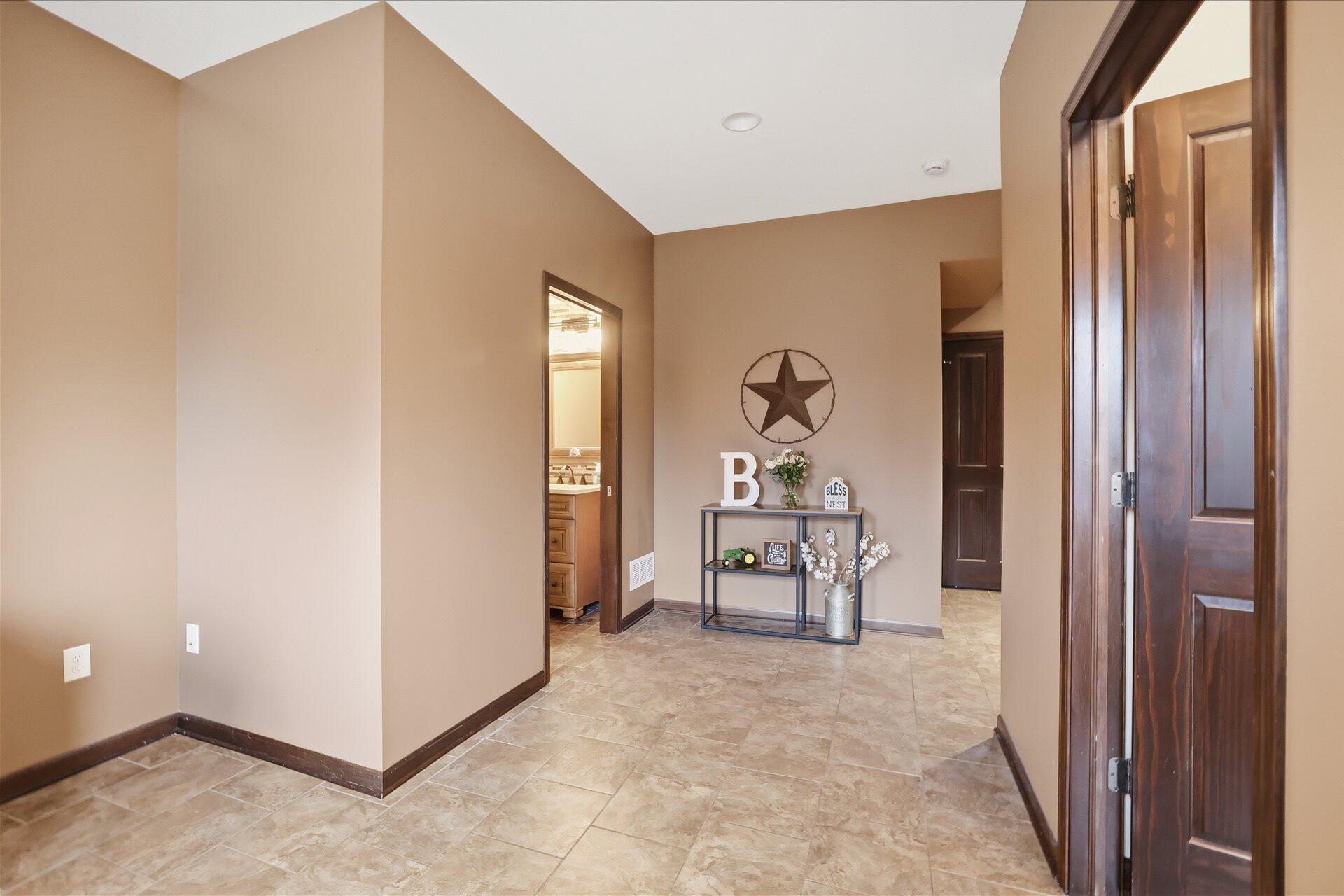 N7026 County DD Spring Prairie, WI 53105 - Photo 6 of 39 Foyer and half bath