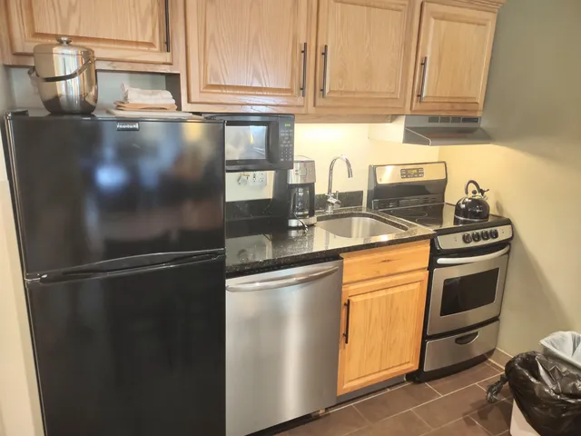 $143,000 | 228 East Mountain Road, Unit DA DUP GRAND HOTEL 152 II (GODBOUT), Killington, VT 05751