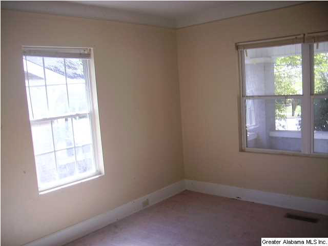 4645 Terrace R Birmingham, AL 35208 - Photo 8 of 14