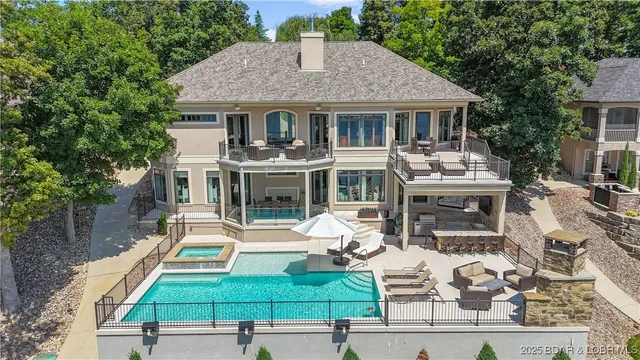 $2,850,000 | 1362 Grand Cove Road, Sunrise Beach, MO 65079