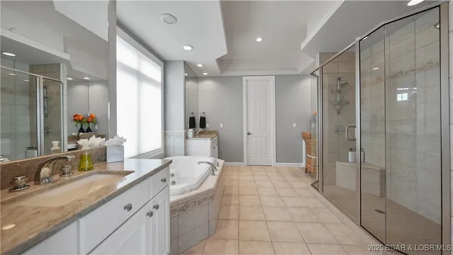 $2,850,000 | 1362 Grand Cove Road, Sunrise Beach, MO 65079