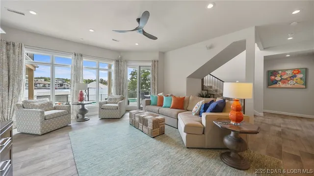 $2,850,000 | 1362 Grand Cove Road, Sunrise Beach, MO 65079