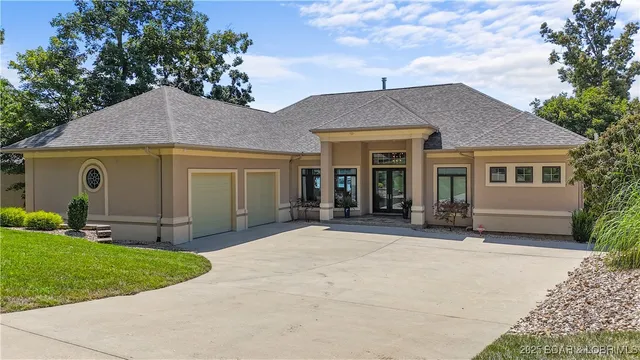 $2,850,000 | 1362 Grand Cove Road, Sunrise Beach, MO 65079