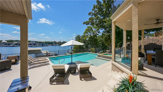 $2,850,000 | 1362 Grand Cove Road, Sunrise Beach, MO 65079