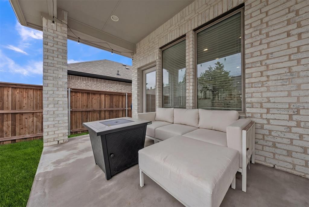 228 Palo Duro Bend Rhome, TX 76078 - Photo 29 of 35 a view of outdoor space and living room
