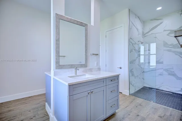 $445,000 | 5224 Columbus Boulevard, Sebring, FL 33872