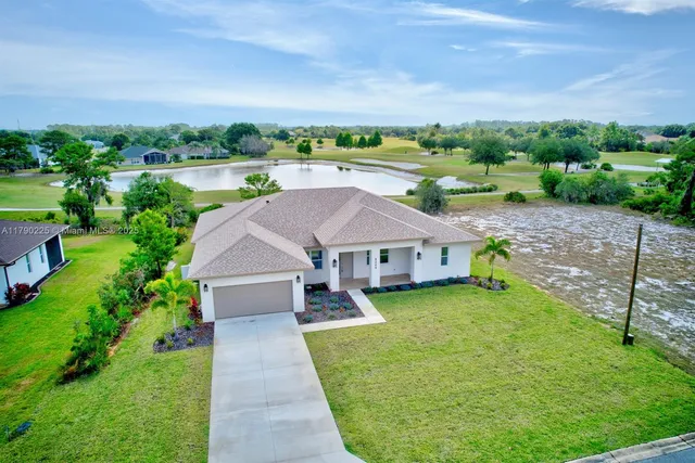 $445,000 | 5224 Columbus Boulevard, Sebring, FL 33872