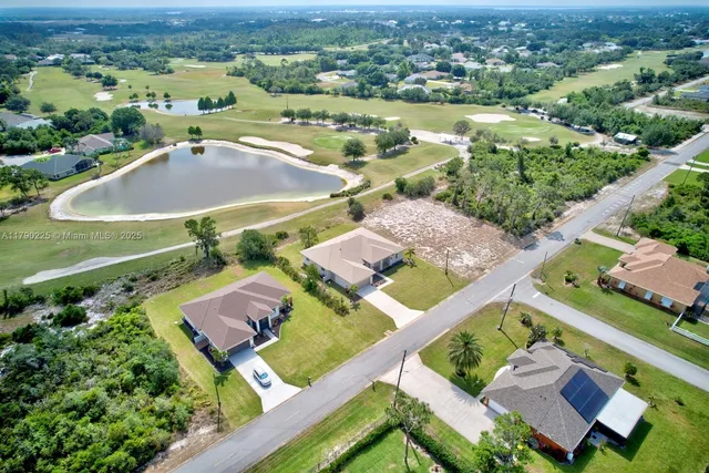 $445,000 | 5224 Columbus Boulevard, Sebring, FL 33872