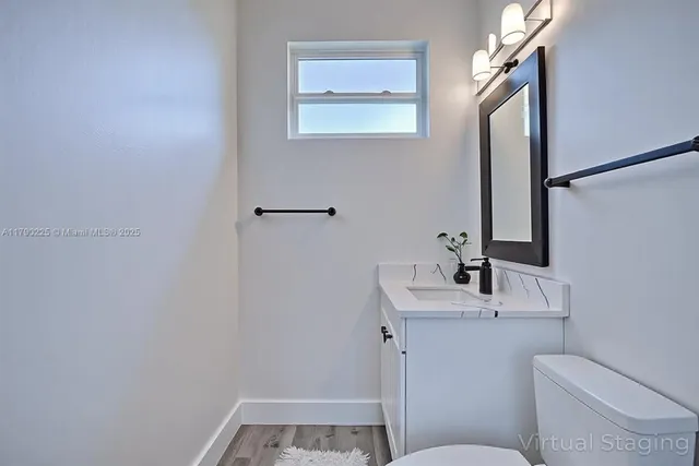 $445,000 | 5224 Columbus Boulevard, Sebring, FL 33872