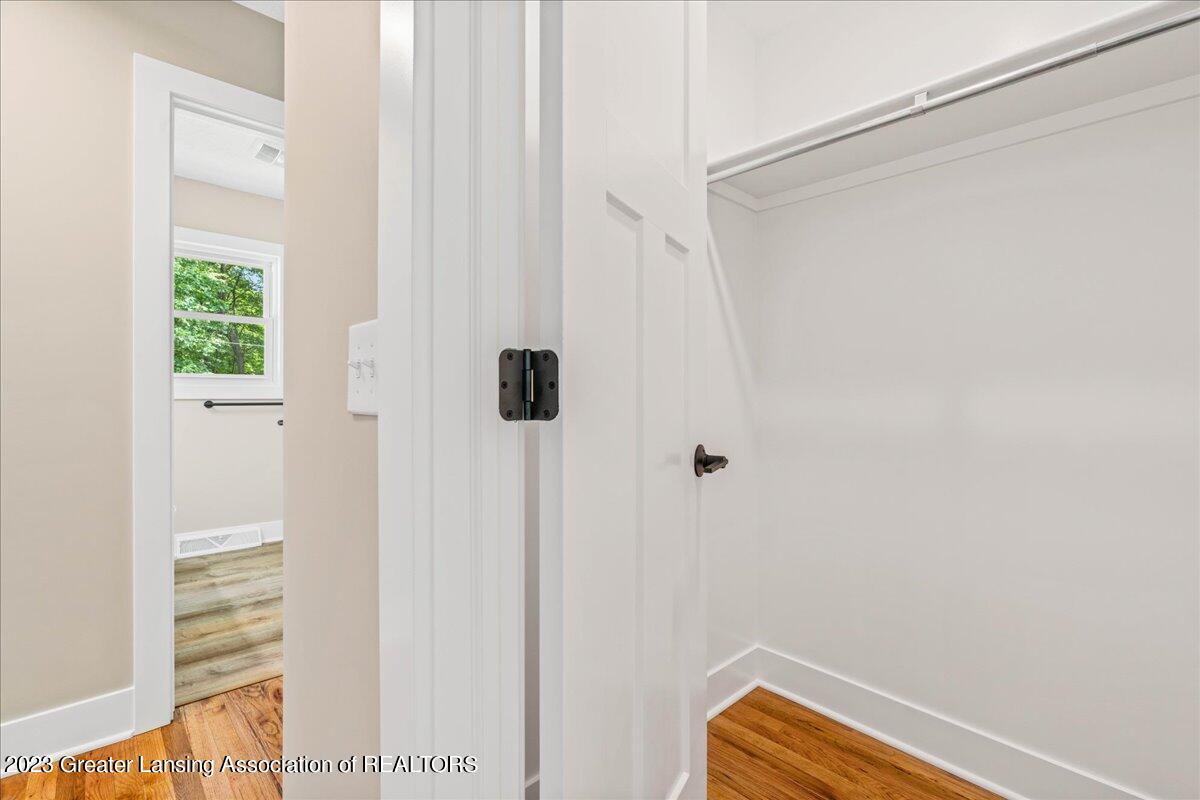 14700 Boichot Road Lansing, MI 48906 - Photo 24 of 50 Closet